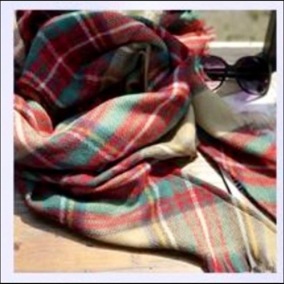 "Sophie" Cashmere Plaid Triangle Blanket Scarf - Picture 6 of 7
